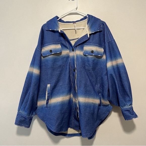 Free People Oversized Blue Printed Ruby Jacket Shacket Size Small - Picture 3 of 6